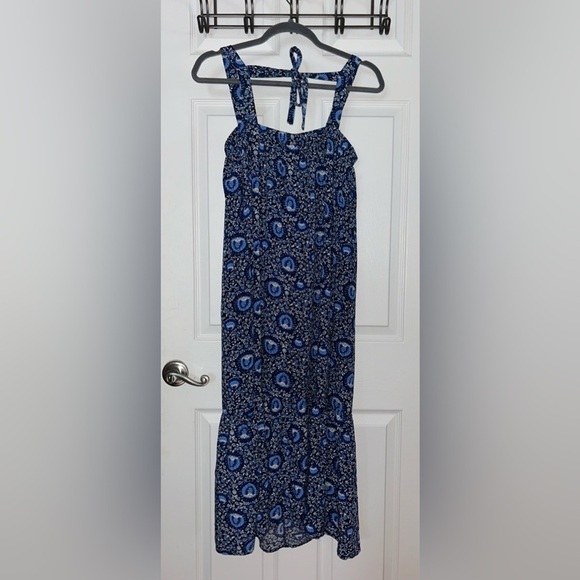 Old Navy Blue & White Floral Maxi Dress with Back Tie Medium - Picture 4 of 4